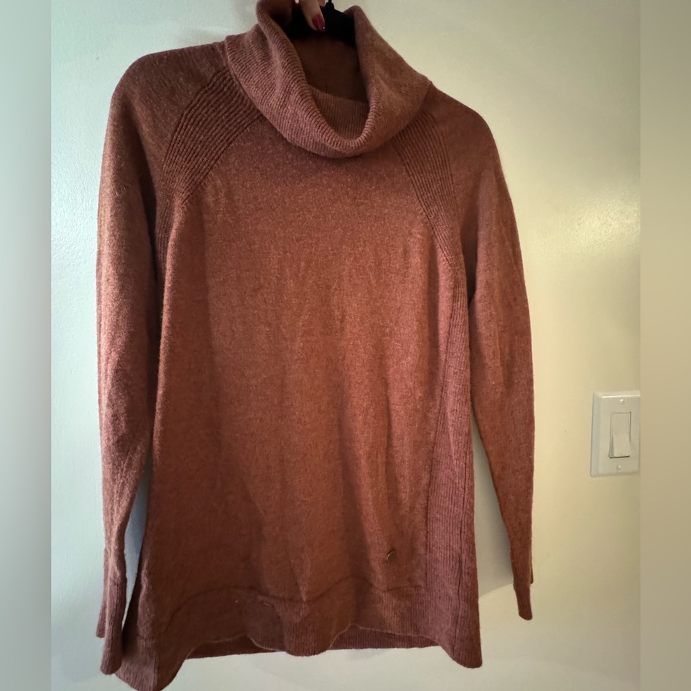 Royal Robbins Merino Wool Turtleneck Sweater 
Brown Size Small